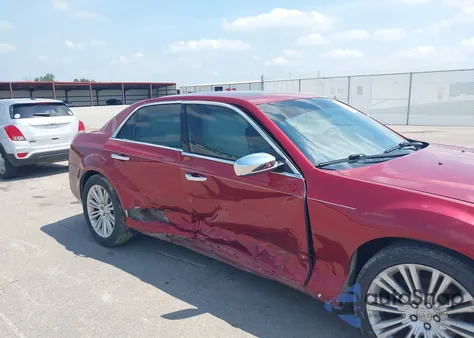 2012 Chrysler 300 Limited z USA, uszkodzony, nr VIN 2C3CCACG0CH139018